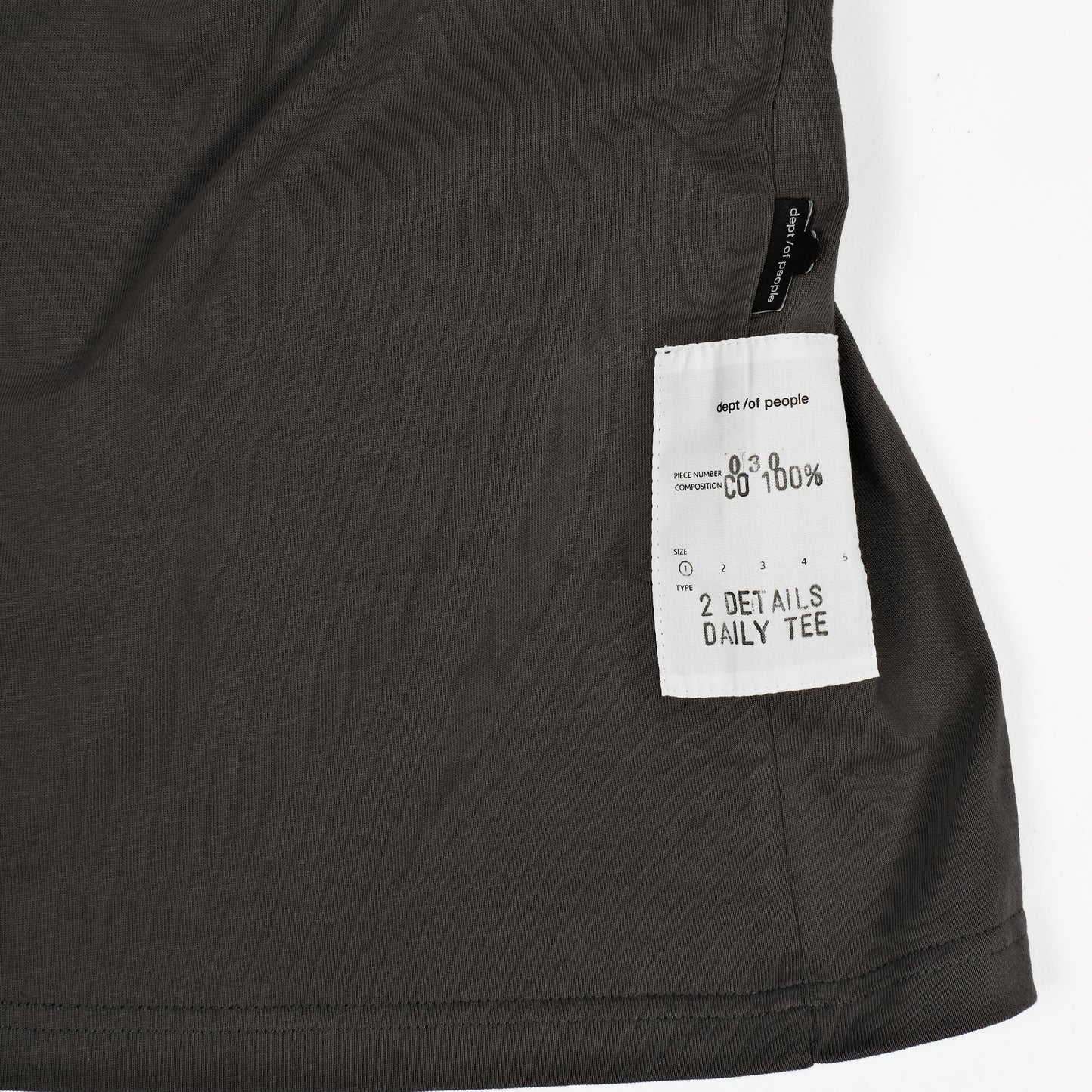 2DDT030 / 2 Details Daily Tee