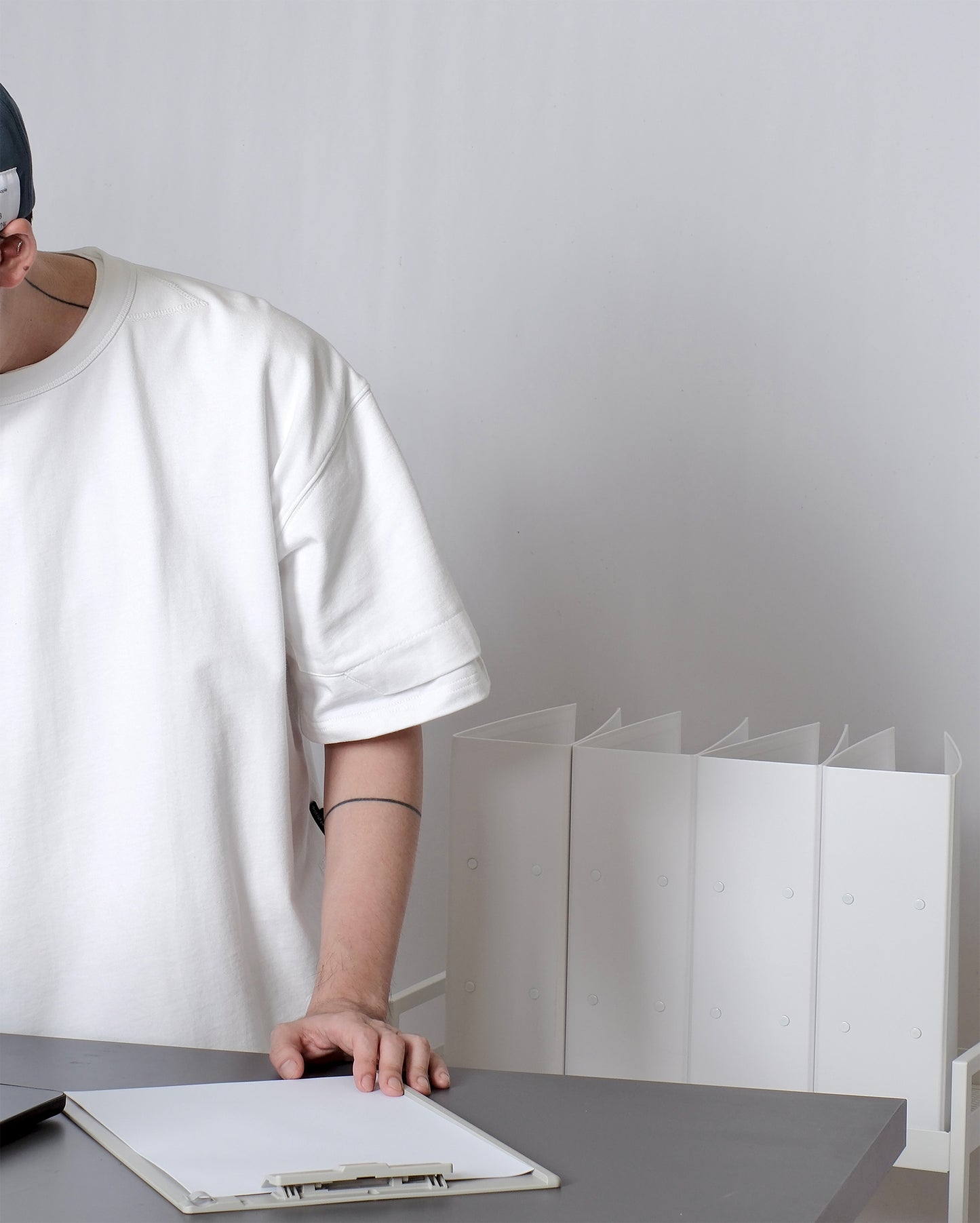 2DDT030 / 2 Details Daily Tee Black/White