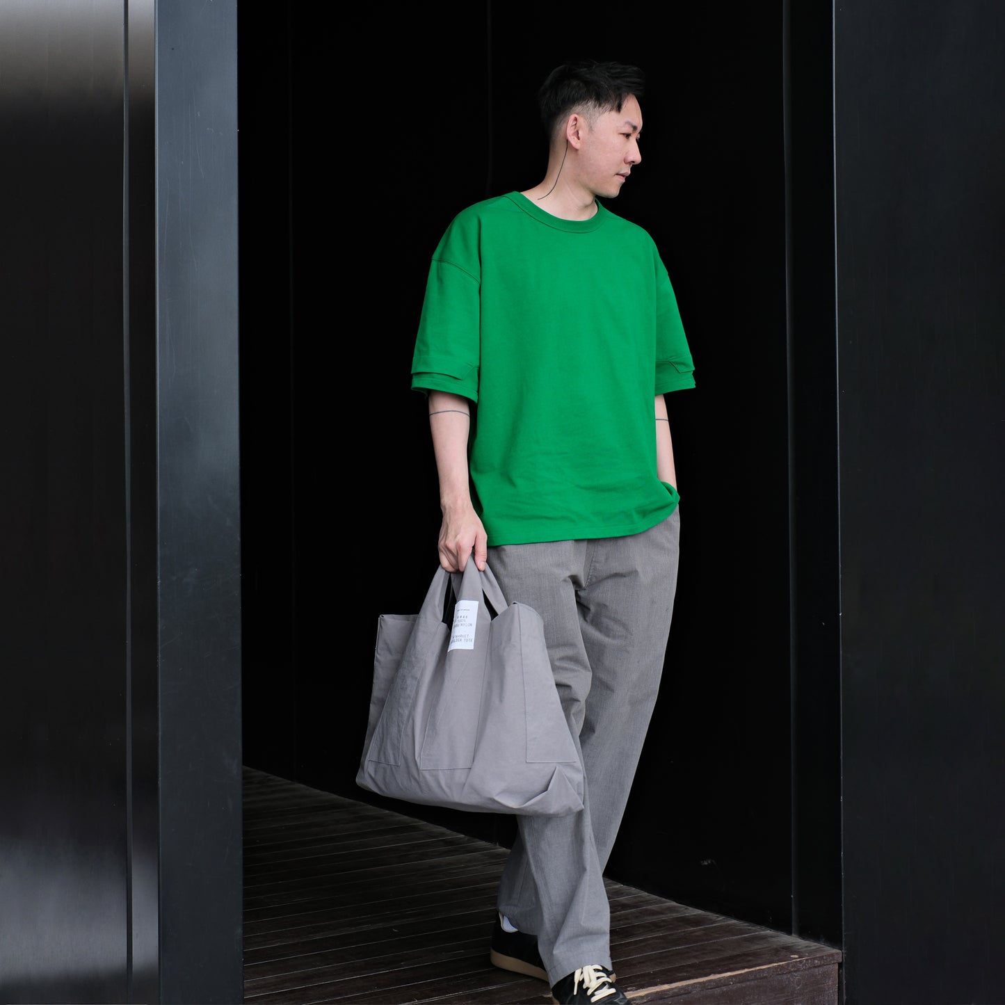 2DDT030 / 2 Details Daily Tee