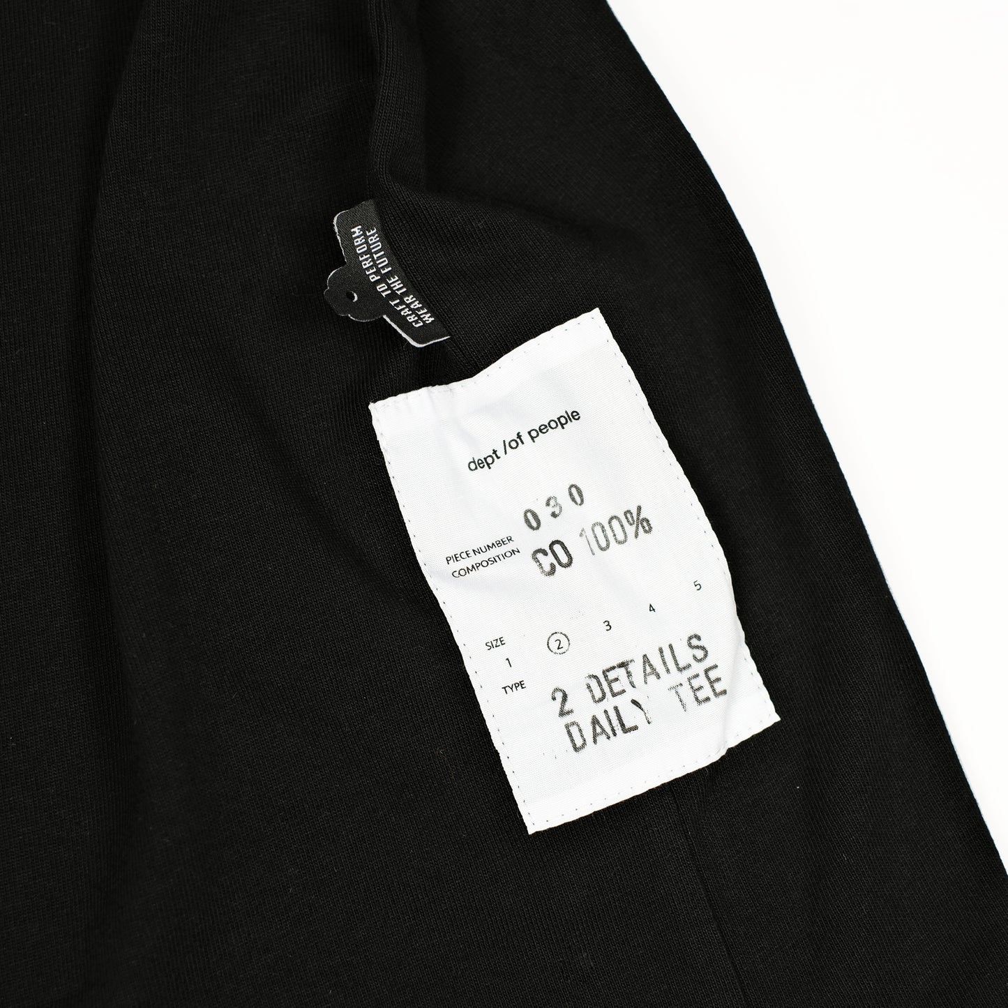 2DDT030 / 2 Details Daily Tee  Black/White