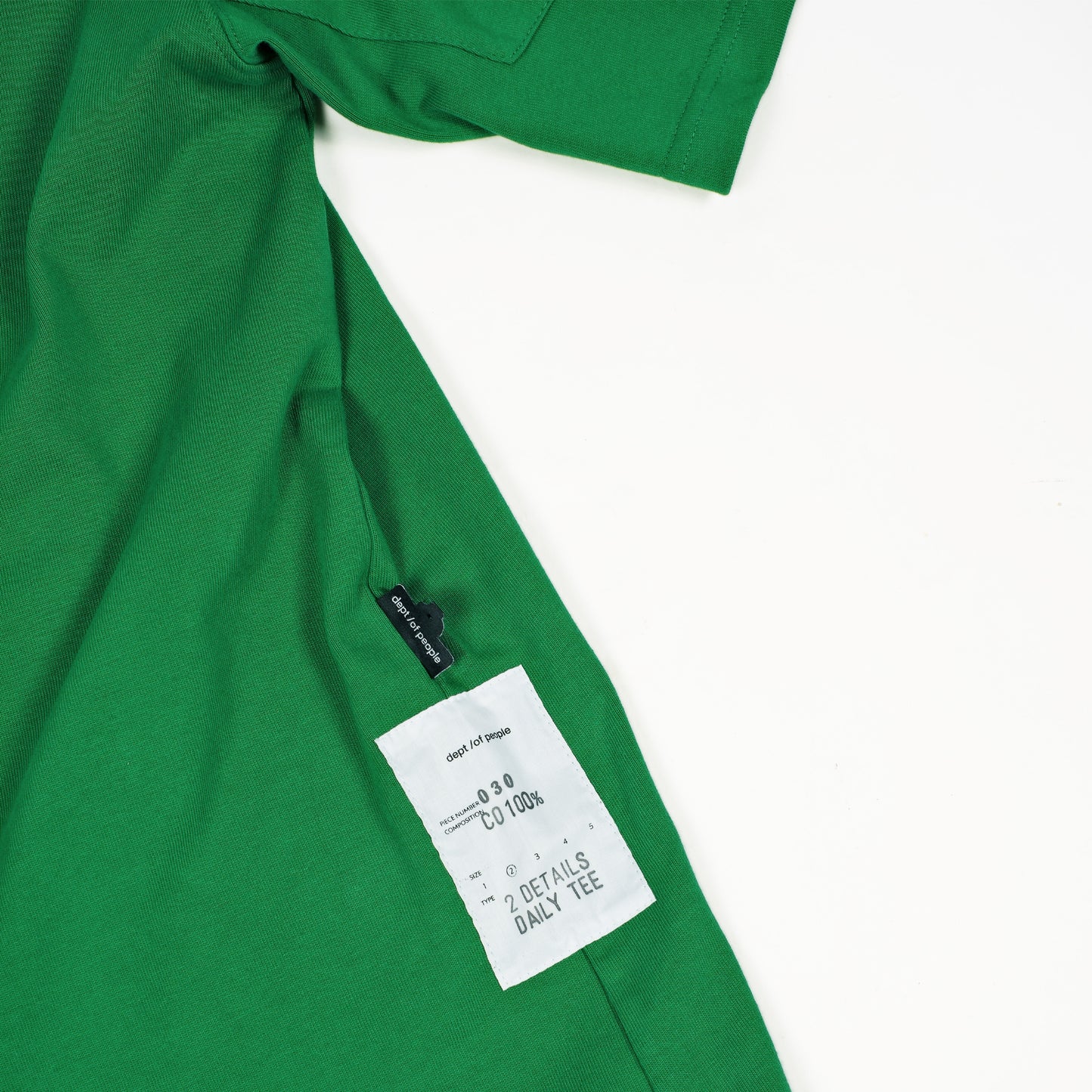 2DDT030 / 2 Details Daily Tee